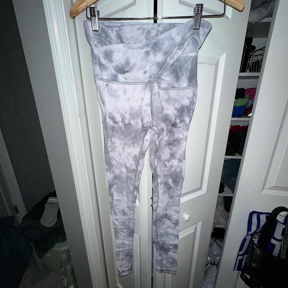 Crossover tie dye leggings